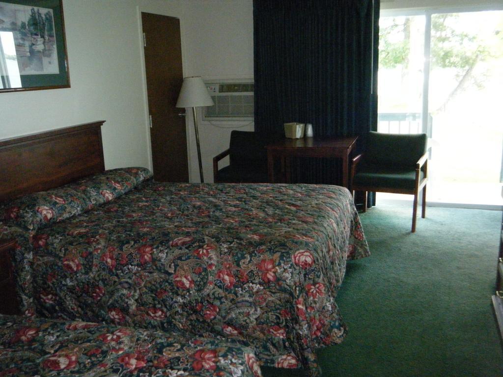 Cadillac Sands Resort Camera foto