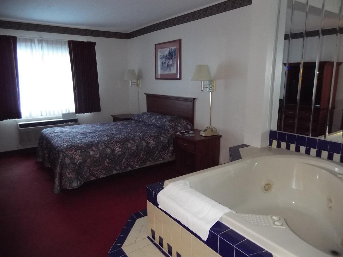 Cadillac Sands Resort Esterno foto